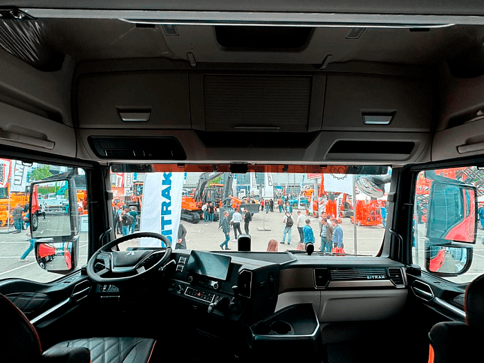 SITRAK C7H 4х2 (ВНУТРИ C-MAX)